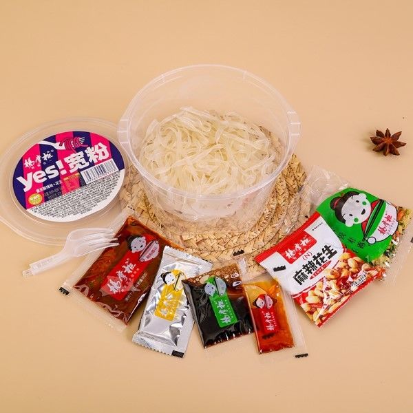 Không nướng Vâng, Vermicelli ngay lập tức rộng với đậu phộng Chongqing chua và hương vị cay