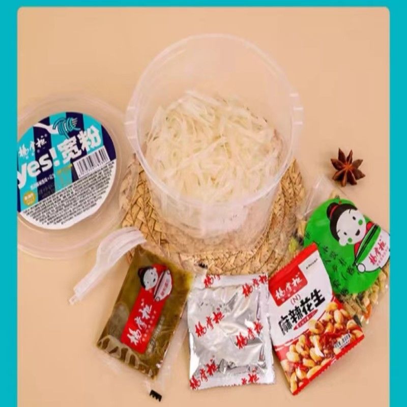 Phương pháp đun sôi Vermicelli rộng với nước sốt và rau quả không cay Nudles tức thời Trọng lượng ròng 138g
