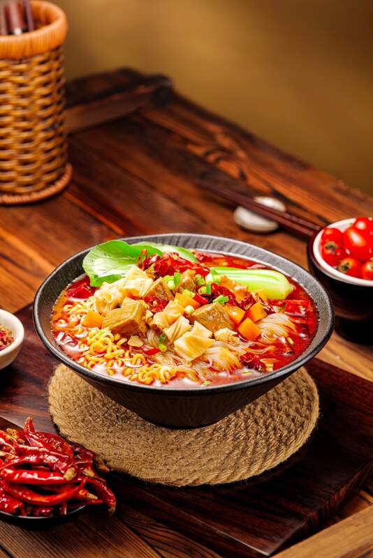 Nudles Chongqing Mala Flavor Sauce Nudles Instant Lý tưởng cho các nhà cung cấp dịch vụ thực phẩm và các giải pháp ăn nhanh