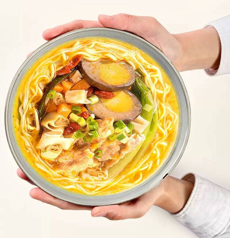 Món súp vàng hương vị thịt bò cay và chua Vermicelli mì ngay lập tức mì Trung Quốc thực phẩm Trung Quốc