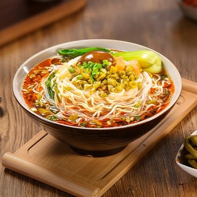 Chất thơm thơm chua đậu hương vị Vermicelli và súp mì tức thời với các thành phần phong phú