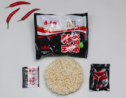 130g * 24 Nudles tức thời hương vị gà nóng cho thị trường bán hàng cao