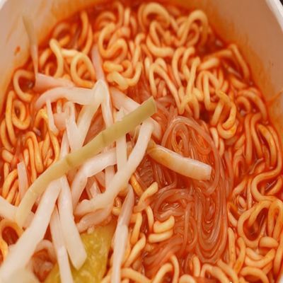 Mì ăn liền Trung Quốc Mì ăn liền với hương vị bún ốc Mì thủy tinh
